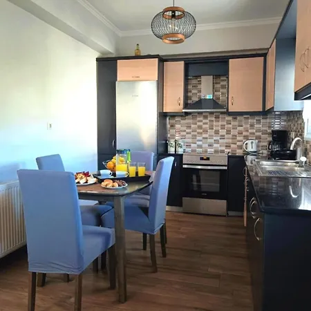 Giota's 100m Fro The شقة