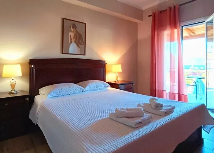 Giota's 100m Fro The Apartament *