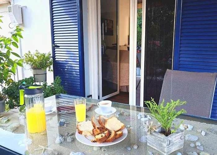 Giota's 100m Fro The * 凯法米洛斯