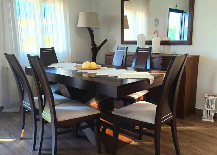 公寓 Giota's 100m Fro The